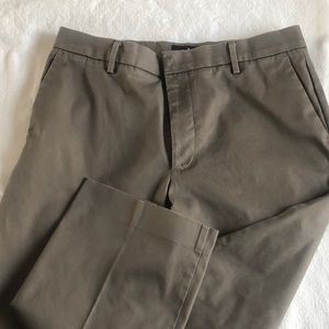 Dockers Straight-fit Men’s dress khaki’s